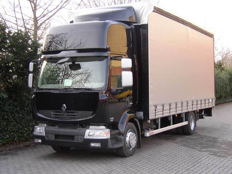 MIDLUM 220 dCi (2000>)